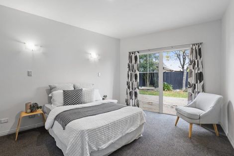 Photo of property in 22 Millcroft Place, Parklands, Christchurch, 8083