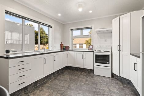 Photo of property in 4 Waldron Crescent, Green Island, Dunedin, 9018