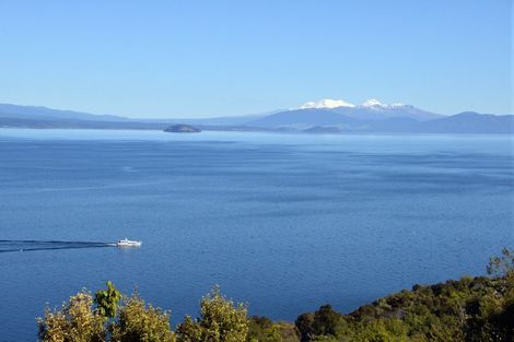 Photo of property in 43 Whakamoenga Point, Acacia Bay, Taupo, 3385