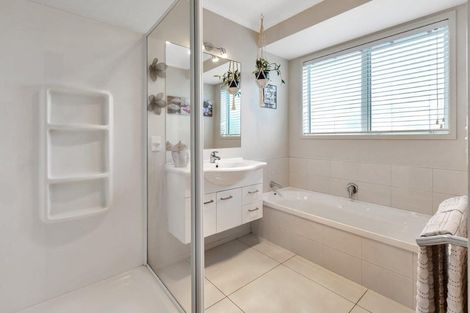 Photo of property in 9 Dune Lake Place, Ruakaka, 0116