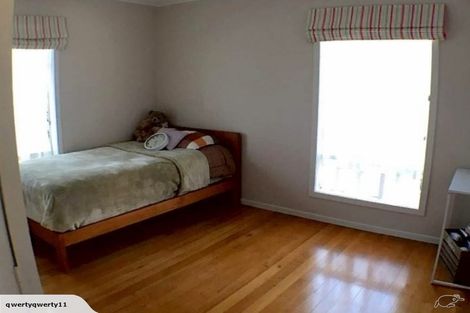 Photo of property in 17 The Boulevard, Sunnyhills, Auckland, 2010