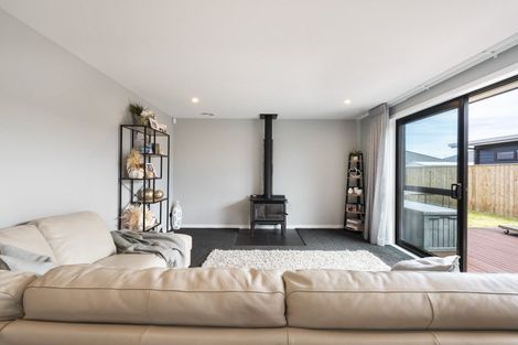 Photo of property in 12 Kanzan Grove, Feilding, 4702