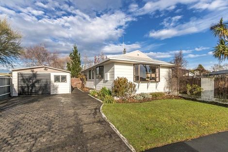 Photo of property in 17 Burnridge Place, Belfast, Christchurch, 8051