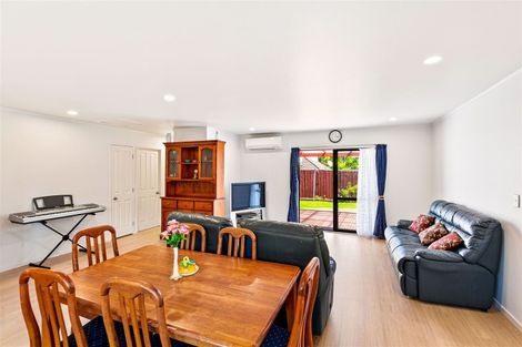 Photo of property in 22 Albizia Avenue, Henderson, Auckland, 0612