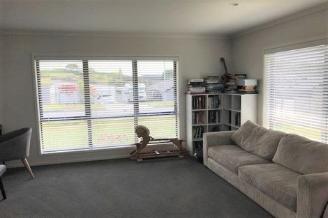 Photo of property in 25 Puhirake Crescent, Pyes Pa, Tauranga, 3112