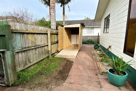 Photo of property in 12a Tamaki Bay Drive, Pakuranga, Auckland, 2010