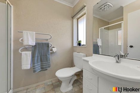 Photo of property in 14 Sandwick Drive, Weymouth, Auckland, 2103