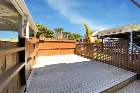 Photo of property in 7 Hollydale Grove, Churton Park, Wellington, 6037