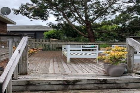 Photo of property in 1/16 Heathglen Place, Bayview, Auckland, 0629