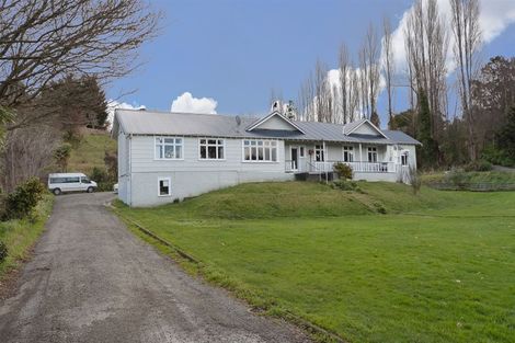 Photo of property in 21 Ongo Road, Hunterville, 4730