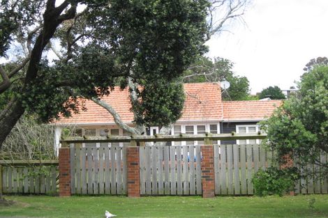 Photo of property in 26 Laurence Street, Manly, Whangaparaoa, 0930