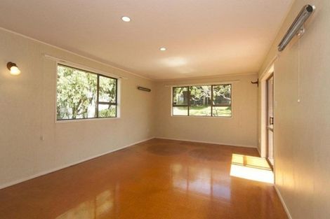 Photo of property in 7 Marama Street, Castor Bay, Auckland, 0620