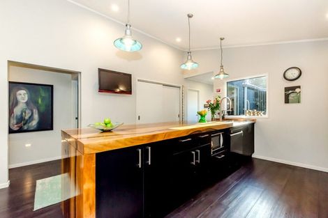 Photo of property in 48 Tutere Street, Waikanae Beach, Waikanae, 5036