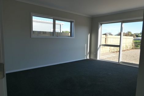 Photo of property in 32 Koru Loop, Paraparaumu, 5032