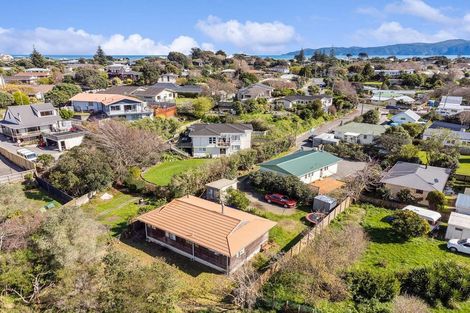 Photo of property in 30 Anaru Street, Raumati Beach, Paraparaumu, 5032