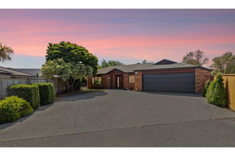 Photo of property in 37 Broadhaven Avenue, Parklands, Christchurch, 8083