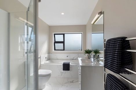 Photo of property in 10 Waititiro Rise, Stanmore Bay, Whangaparaoa, 0932