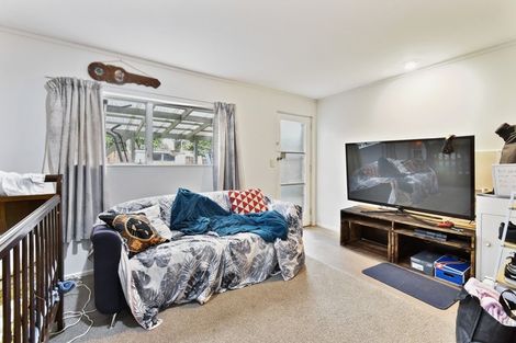 Photo of property in 384 Great South Road, Opaheke, Papakura, 2113