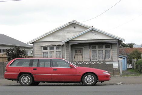 Photo of property in 106 Coutts Street, Kilbirnie, Wellington, 6022