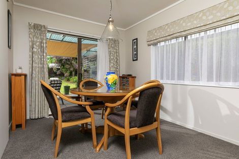 Photo of property in 74 Vintage Drive, Henderson, Auckland, 0612