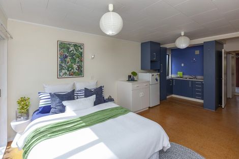 Photo of property in 36 Field Way, Waikanae Beach, Waikanae, 5036