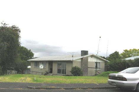 Photo of property in 10 Wylie Avenue, Sunnynook, Auckland, 0620