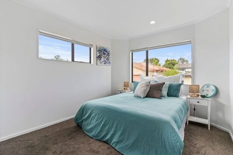 Photo of property in 15 Ali Place, Ranui, Auckland, 0612