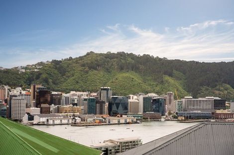 Photo of property in 2 Shannon Street, Mount Victoria, Wellington, 6011