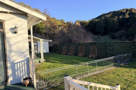 Photo of property in 9 Rosstown Road, Reefton, 7830