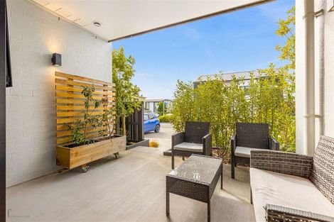 Photo of property in 2/3 Genevieve Lane, Hobsonville, Auckland, 0616