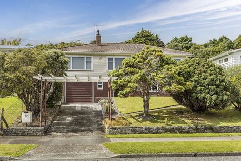 Photo of property in 57 Taylor Terrace, Tawa, Wellington, 5028