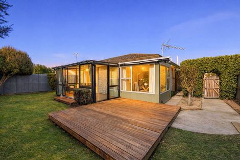 Photo of property in 2/59 Gardiners Road, Bishopdale, Christchurch, 8051