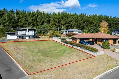 Photo of property in 105 Kahotea Drive, Motuoapa, 3382