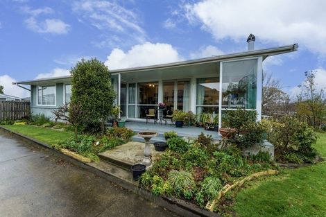 Photo of property in 17 Oriana Crescent, Hornby, Christchurch, 8042