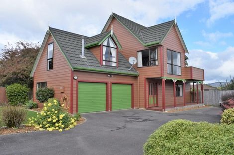 Photo of property in 4 Tararua Crescent, Otaki, 5512