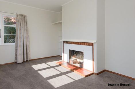 Photo of property in 66 Brightwater Terrace, Terrace End, Palmerston North, 4410