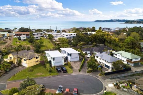 Photo of property in 1/9 Ellenbury Place, Stanmore Bay, Whangaparaoa, 0932