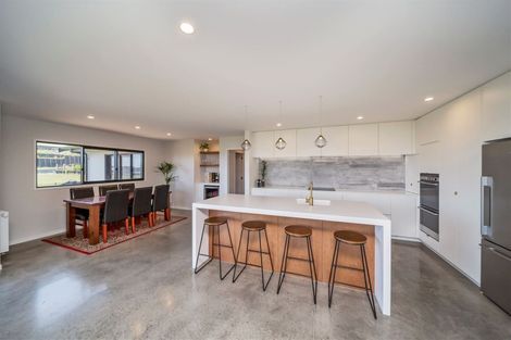 Photo of property in 18 Kotare Drive, Waiwhakaiho, New Plymouth, 4312