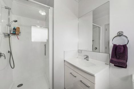 Photo of property in 16 Weka Place, Picton, 7220