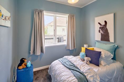 Photo of property in 4 Okura Grove, Boulcott, Lower Hutt, 5010