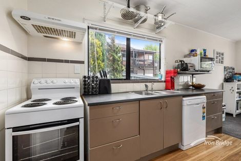 Photo of property in 166 Sunset Road, Unsworth Heights, Auckland, 0632