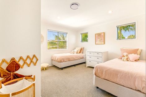Photo of property in 11a Church Street, Northcote Point, Auckland, 0627