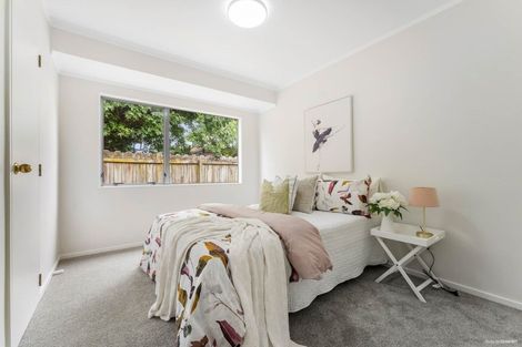 Photo of property in 2/24 Amberwood Drive, Northpark, Auckland, 2013