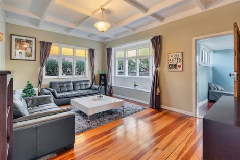 Photo of property in 48 Lynwood Road, New Lynn, Auckland, 0600