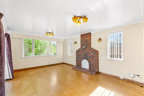 Photo of property in 20 Stokes Avenue, Te Atatu Peninsula, Auckland, 0610