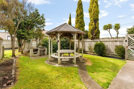 Photo of property in 12 Cambridge Street, Gonville, Whanganui, 4501