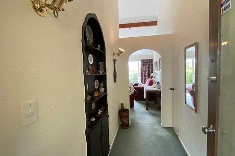 Photo of property in 8 Curacao Place, Grenada Village, Wellington, 6037