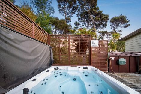 Photo of property in 3/206 Manuka Road, Bayview, Auckland, 0629