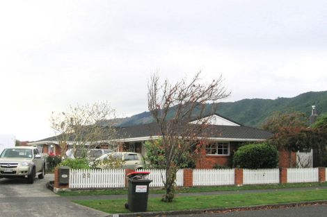 Photo of property in 22 Andrew Street, Waikanae, 5036