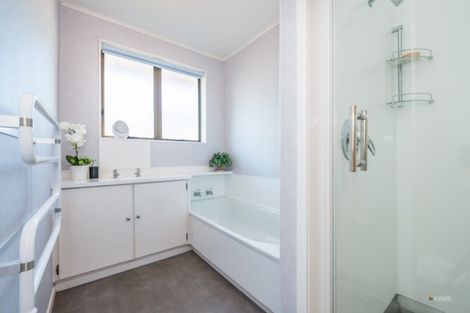 Photo of property in 18 Norton Park Avenue, Fairfield, Lower Hutt, 5011